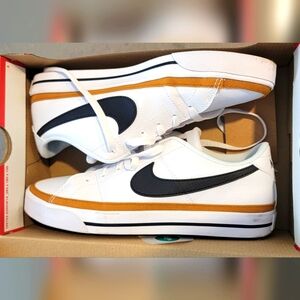Women's Nike Court Legacy Sneakers sz 8.5
